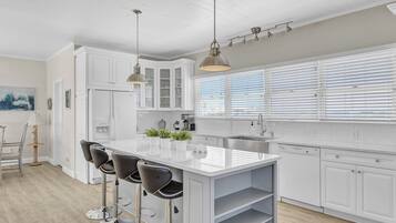 Estudio (4 Bedrooms) | Servicio de la propiedad