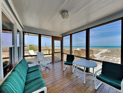 The Caroline by Topsail Realty