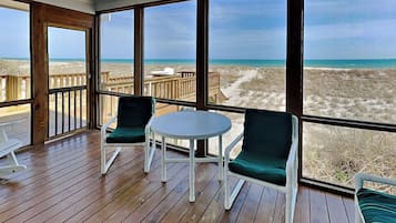 Studio (4 Bedrooms) | Property amenity