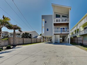 Studio (4 Bedrooms) | Property amenity - Seadragon 1 by Carolina Retreats (Carolina Beach)