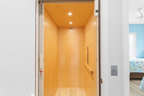 Studio (4 Bedrooms) | Property amenity