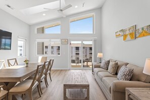 Studio (4 Bedrooms) | Property amenity - Seadragon 1 by Carolina Retreats (Carolina Beach)