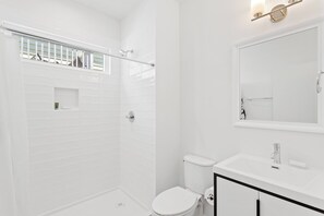 Estudio (4 Bedrooms) | Servicio de la propiedad