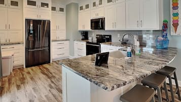 Estudio (4 Bedrooms) | Servicio de la propiedad