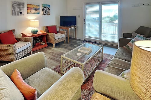 Studio (2 Bedrooms) | Property amenity
