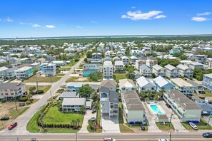 Studio (4 Bedrooms) | Property amenity - Seadragon 2 by Carolina Retreats (Carolina Beach)
