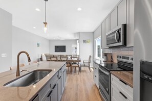 Studio (4 Bedrooms) | Property amenity