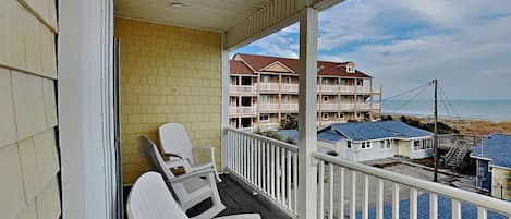 Studio (3 Bedrooms) | Property amenity