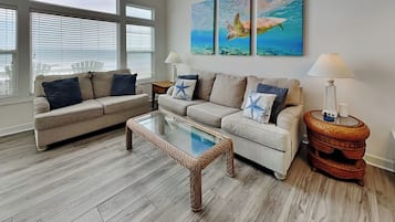 Studio (3 Bedrooms) | Property amenity