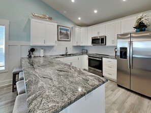 Studio (4 Bedrooms) | Property amenity