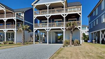 Studio (4 Bedrooms) | Property amenity
