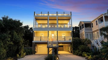 Studio (6 Bedrooms) | Property amenity