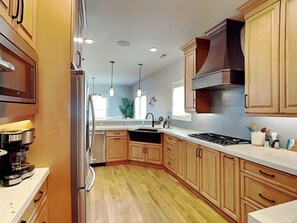 Studio (6 Bedrooms) | Property amenity