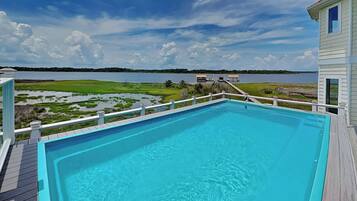 Studio (Multiple Bedrooms) | Property amenity