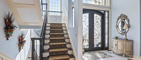 Studio (Multiple Bedrooms) | Property amenity
