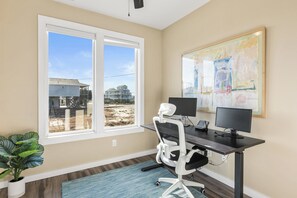 Studio (4 Bedrooms) | Property amenity