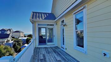 Studio (4 Bedrooms) | Property amenity