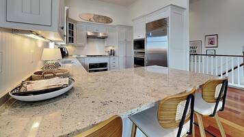 Studio (4 Bedrooms) | Property amenity