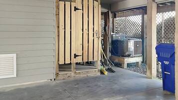 Studio (2 Bedrooms) | Property amenity