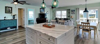 Salty Seahorse by Topsail Realty