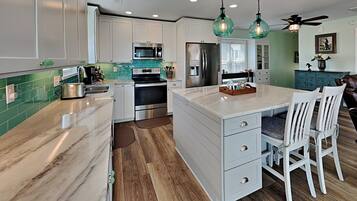 Studio (4 Bedrooms) | Property amenity