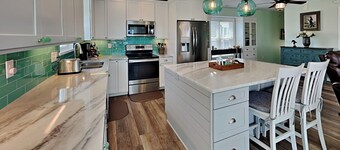 Salty Seahorse by Topsail Realty