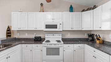 Studio (6 Bedrooms) | Property amenity