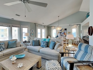 Studio (3 Bedrooms) | Front of property