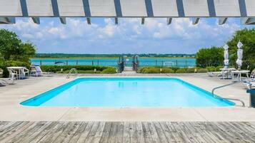 Studio (3 Bedrooms) | Property amenity