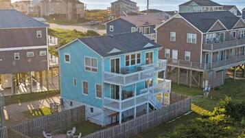 Studio (3 Bedrooms) | Property amenity