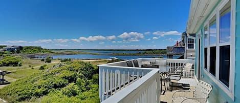 Studio (3 Bedrooms) | Front of property