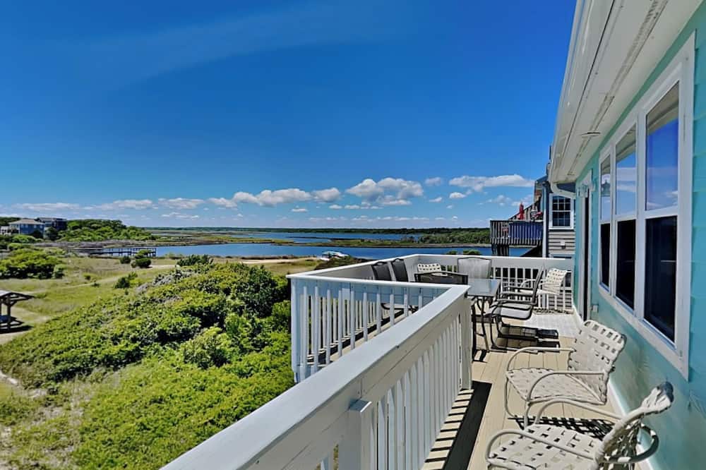 Sunset Retreat by Topsail Realty - Topsail Island, NC
