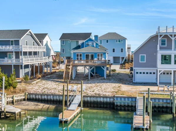 Studio (3 Bedrooms) | Property amenity