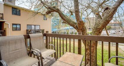 Walk to Casino: Condo w/ Balcony in Atlantic City!