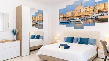 2 Schlafzimmer, Zimmersafe, Schreibtisch, BĂŒgeleisen/BĂŒgelbrett