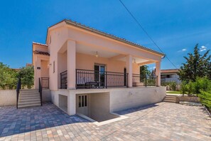 Exterior - Charming holiday house Villa Vita with private swimming pool (Pinezići (Krk))