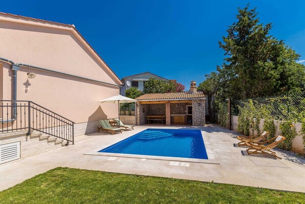 Pool - Charming holiday house Villa Vita with private swimming pool (Pinezići (Krk))
