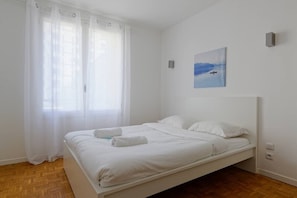 3 bedrooms, bed sheets - Escape to Provence (Marseille)