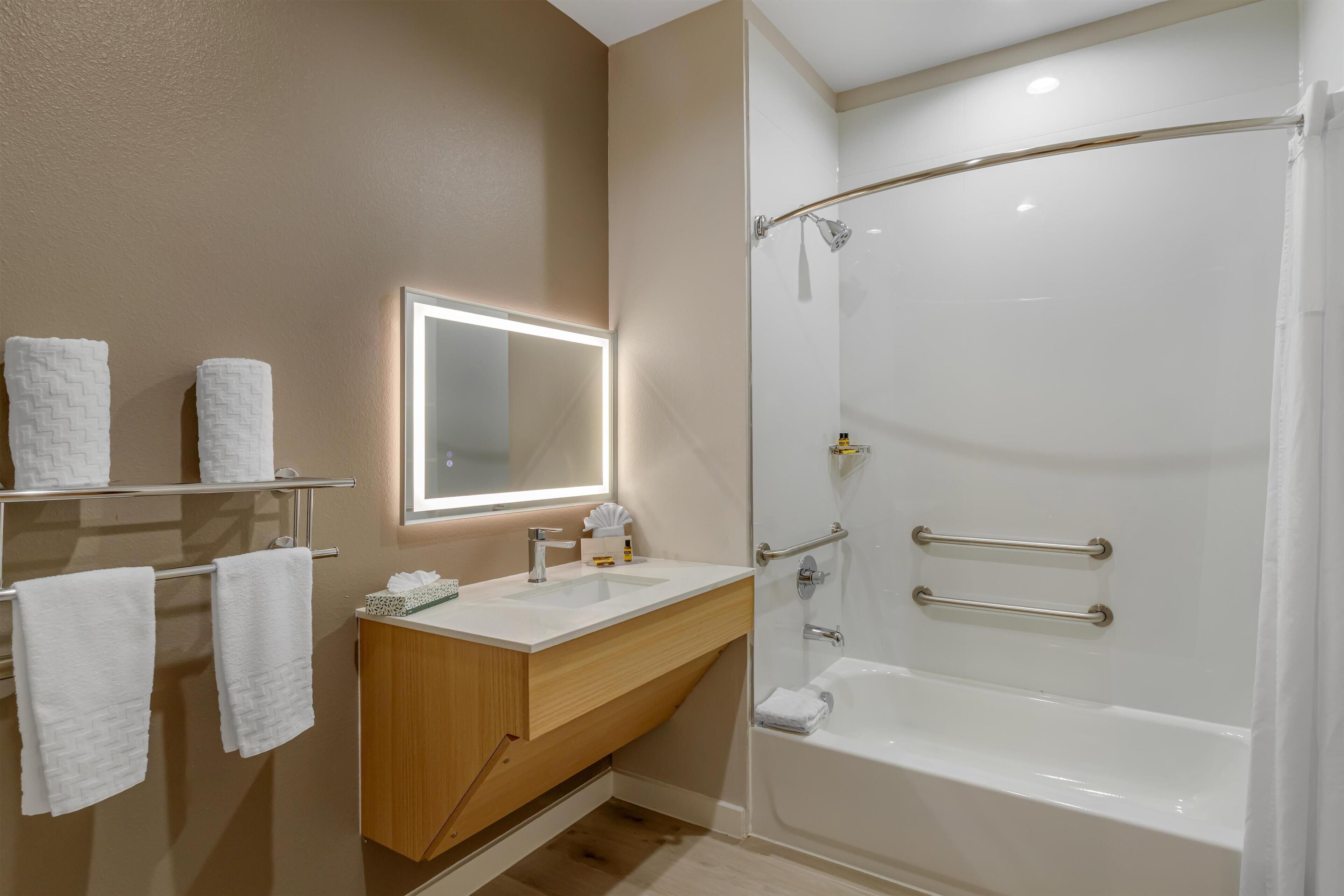 Photo - Best Western Plus Pearland/Houston Medical Center Hotel
