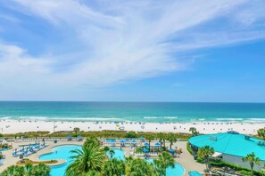 Condo, varias camas (Edgewater Tower 1-608) | Playa | En la playa 