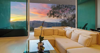 Sunset Shores Malibu Pool • Gym • Panoramic Views