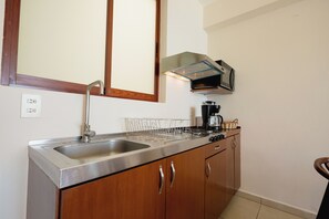 Loft, 2 Double Beds, Ocean View | Private kitchen | Full-size fridge, microwave, stovetop, coffee/tea maker - La Playa Suites Hotel Ocean Front (Santa Maria Huatulco)