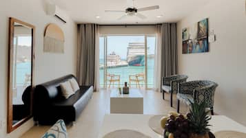 Suite, 2 Double Beds, Ocean View | Living area | 32-inch Smart TV with digital channels