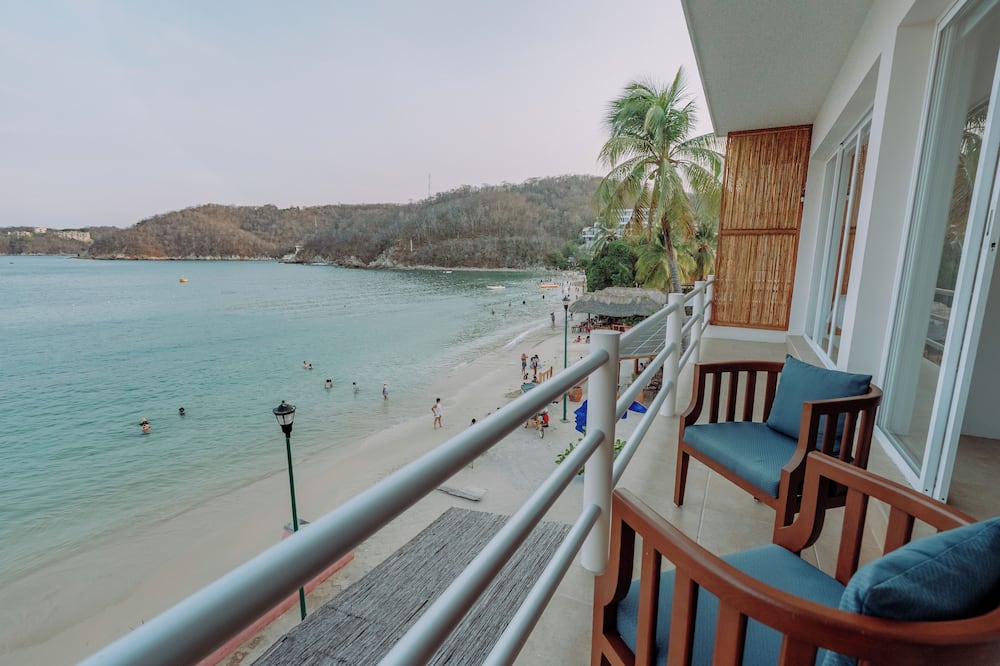 La Playa Suites Hotel