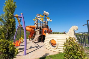Außen-Kinderspielplatz