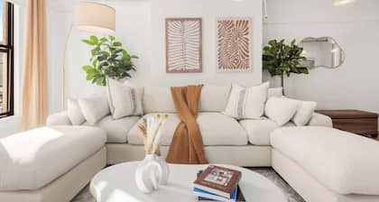 Spacious 3 Bedroom Gem in Trendy Dumbo!