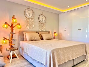 3 chambres, fer et planche à repasser, Wi-Fi, draps fournis