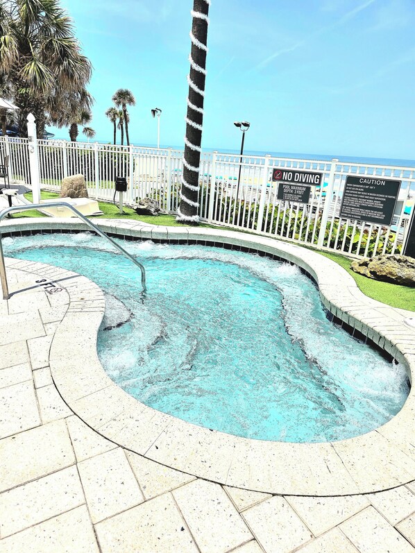 Piscina interna, piscina externa