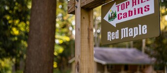 Secluded Red Maple Cabin