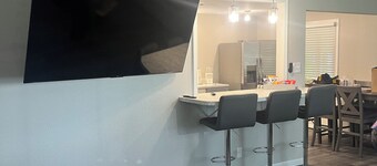 Newly Remodeled! 3Bed/2Bath house w/bonus adult bunk beds! Close to KSU stadium!